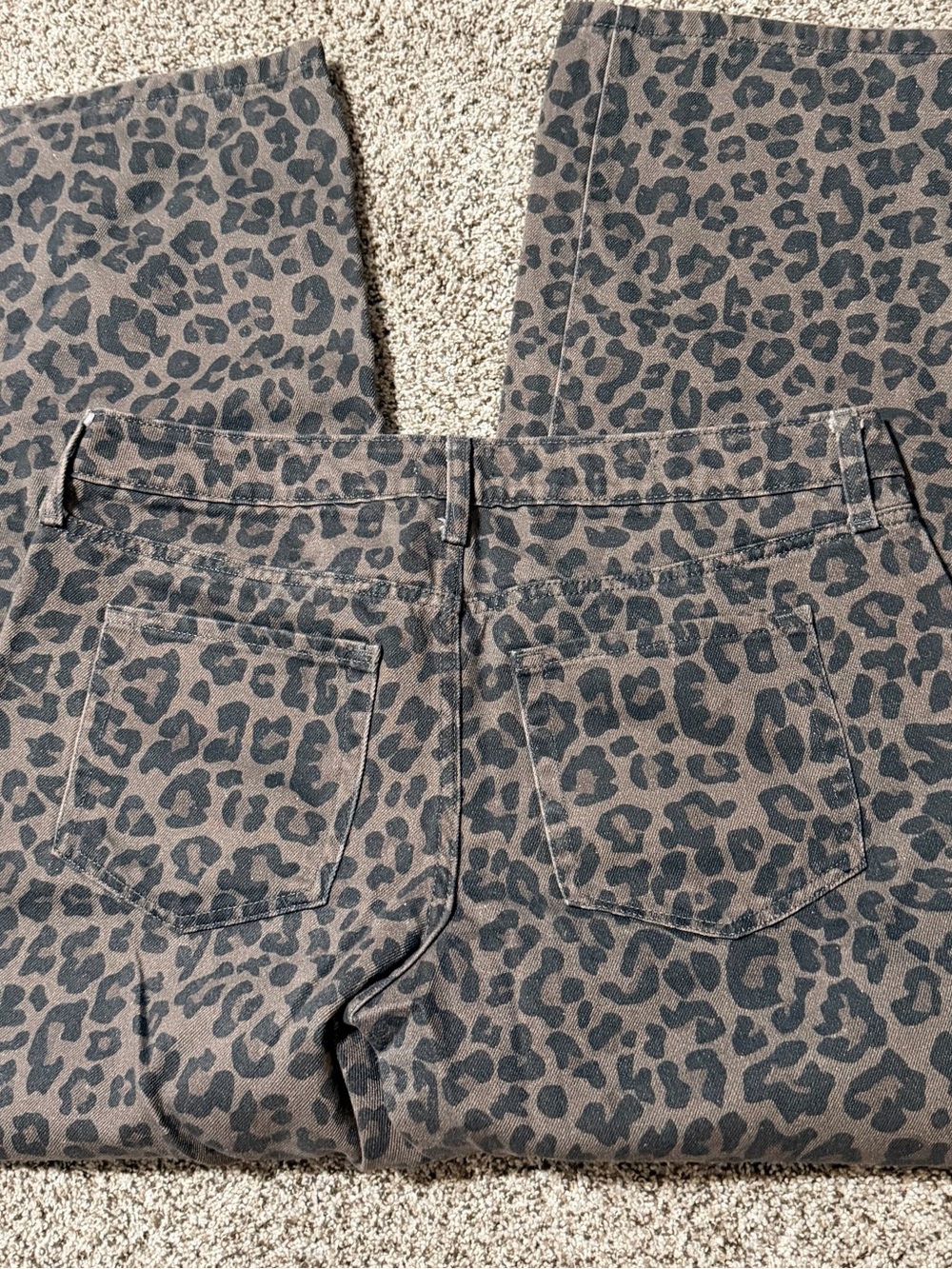 Wild Fable (Target brand) Leopard Print jeans - Picture 4 of 4